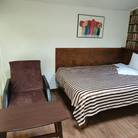 Center 2 Guest house